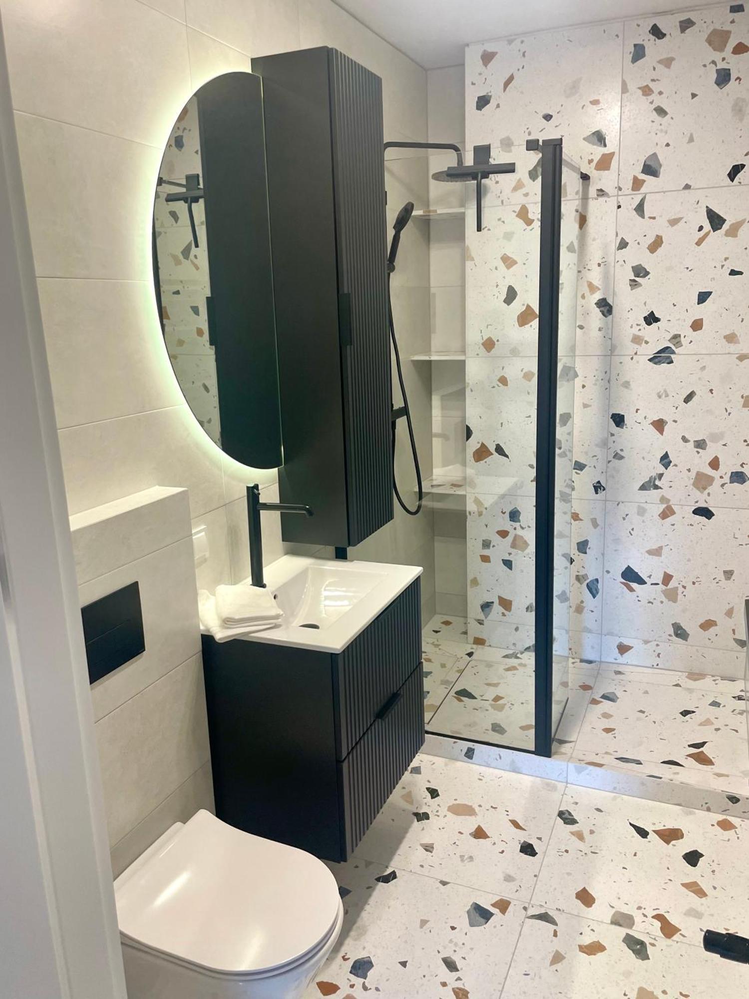 Szmaragdowa Sowa Apartment Валбжих Екстериор снимка