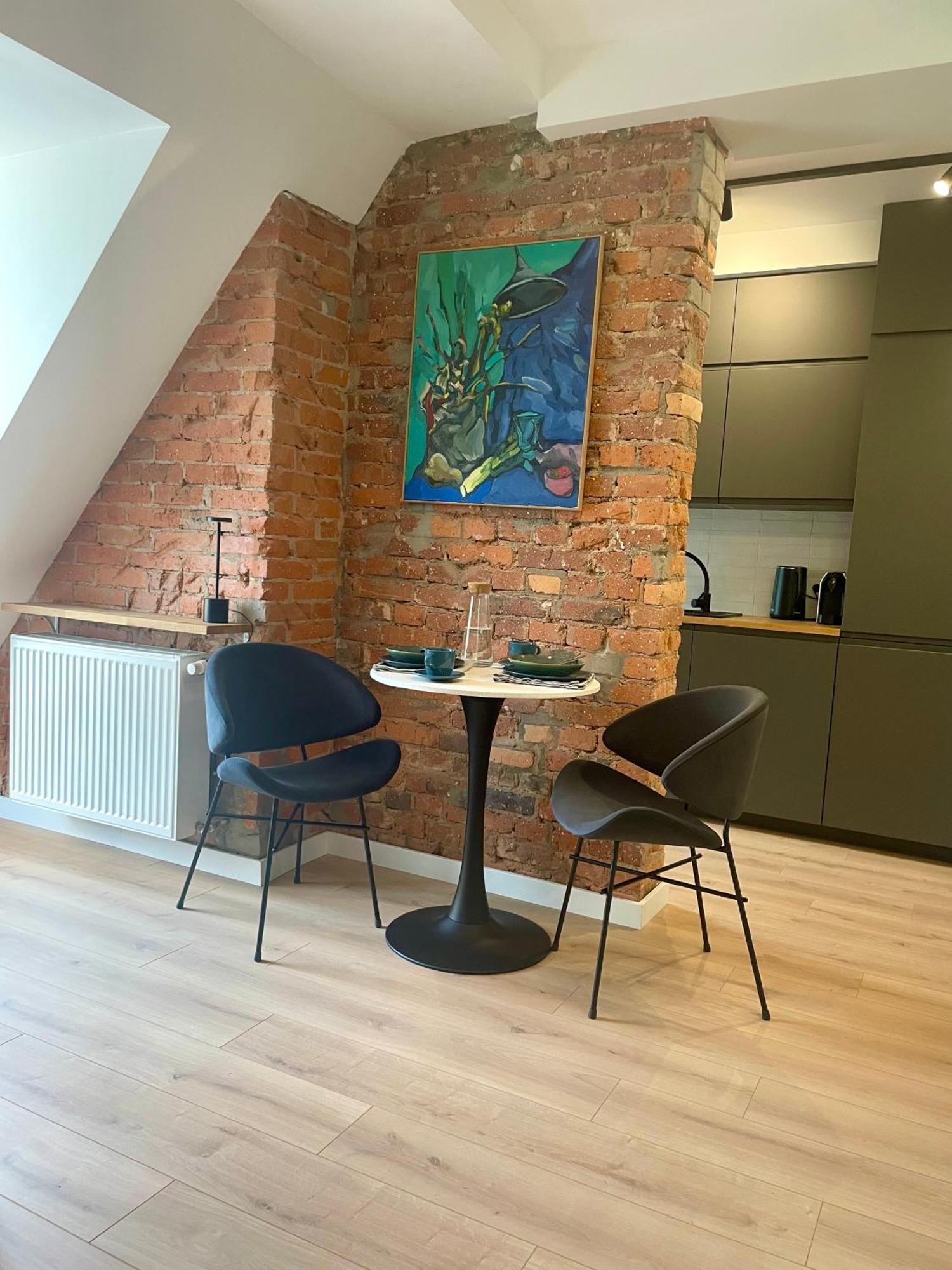 Szmaragdowa Sowa Apartment Валбжих Екстериор снимка